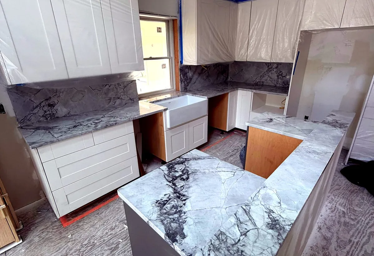 Commercial kitchen counters in quartz