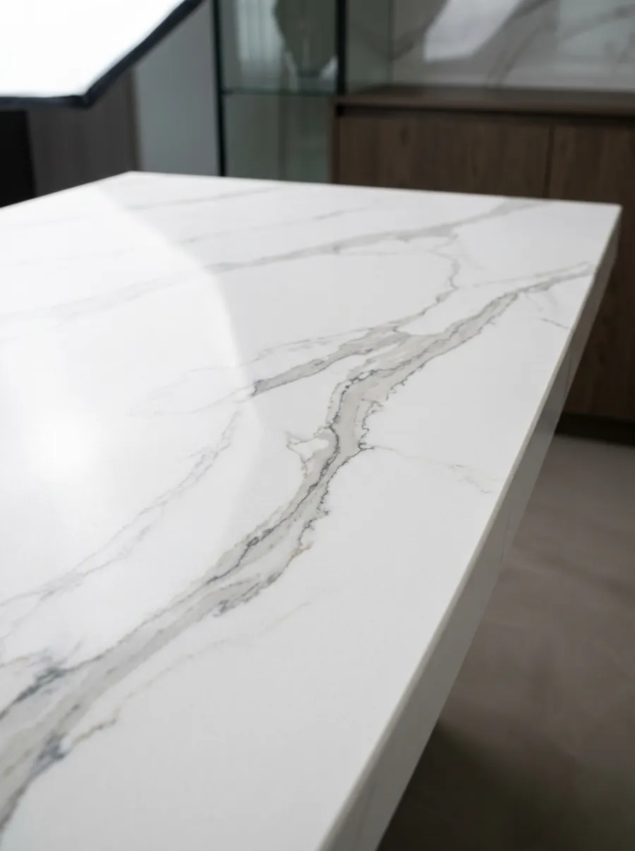 Engineered quartz surface with fine flecked pattern